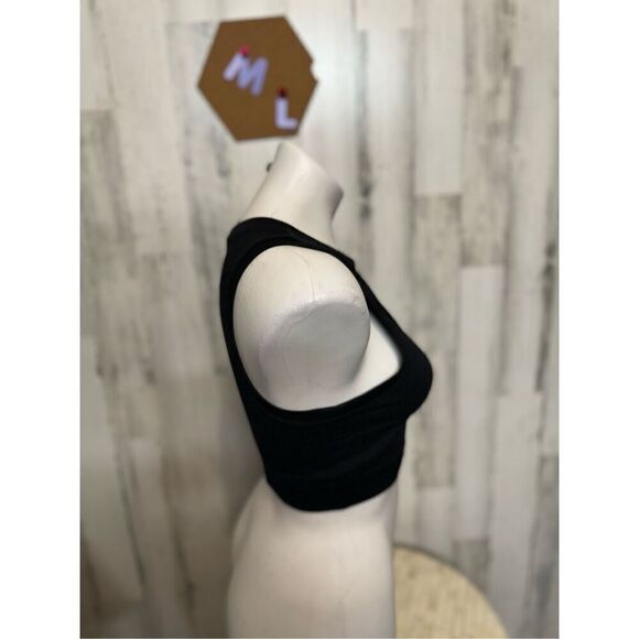 Black crop top - Picture 6 of 9